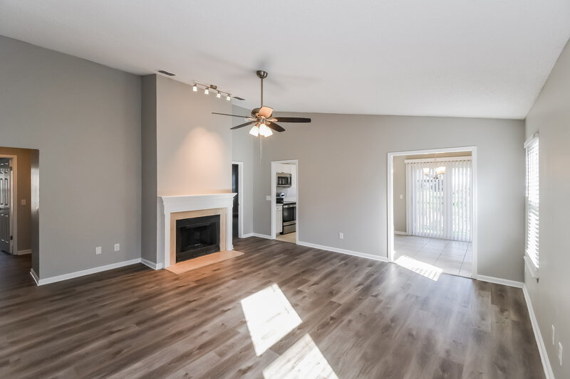 2,000/Mo, 10833 Carrington Ct Jacksonville, FL 32257 Living Room View 2