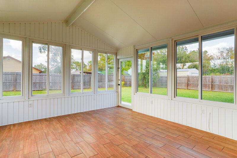 1,895/Mo, 2174 Minorcan St Middleburg, FL 32068 Sun Room View
