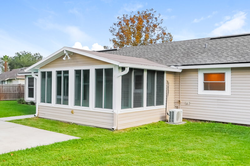 1,895/Mo, 2174 Minorcan St Middleburg, FL 32068 Rear View 2