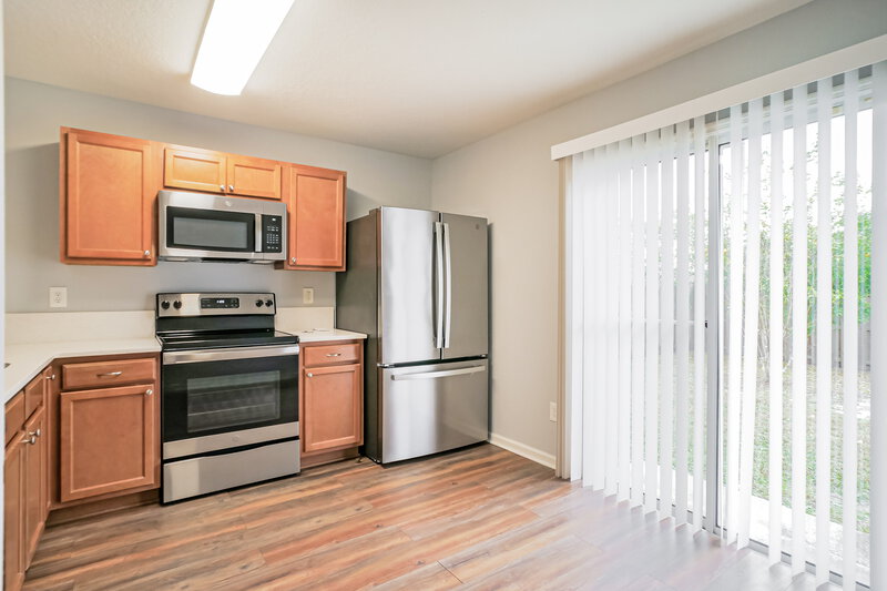 1,855/Mo, 192 Brookfall Dr Saint Augustine, FL 32092 Kitchen View