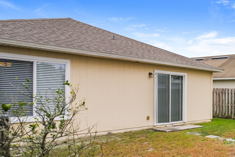 1,855/Mo, 192 Brookfall Dr Saint Augustine, FL 32092 Rear View