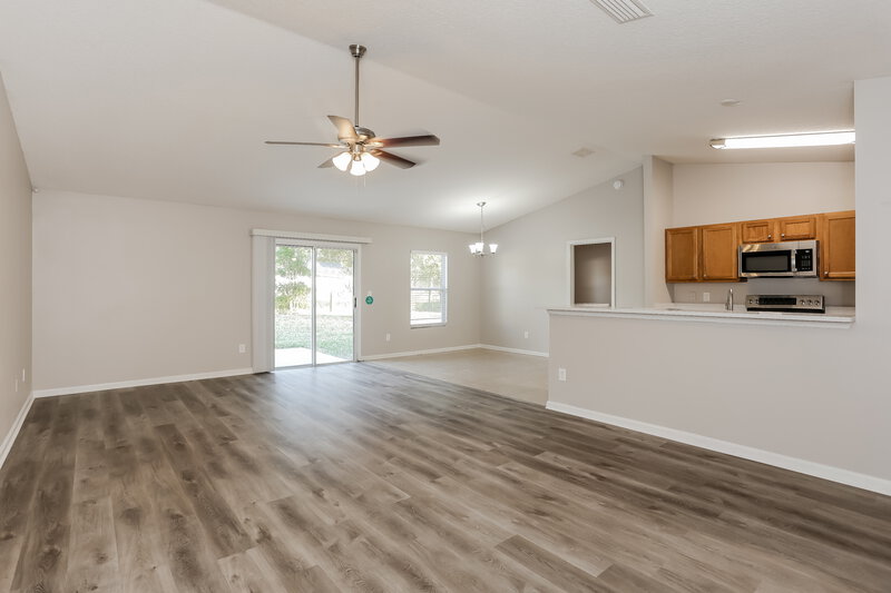 1,950/Mo, 11305 Silver Key Dr Jacksonville, FL 32218 Living Room View 2
