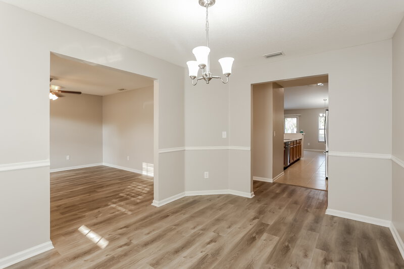 1,950/Mo, 11305 Silver Key Dr Jacksonville, FL 32218 Dining Room View 2