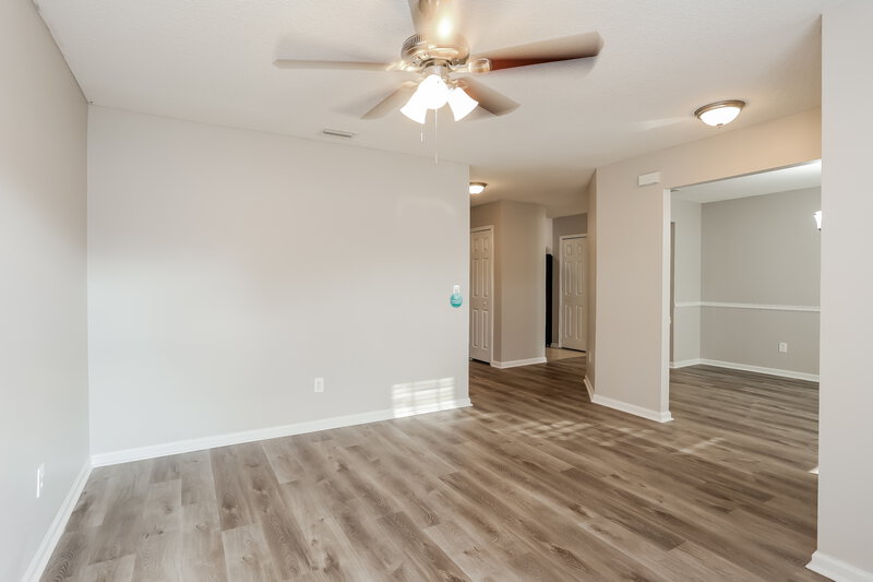 1,950/Mo, 11305 Silver Key Dr Jacksonville, FL 32218 Den View 2