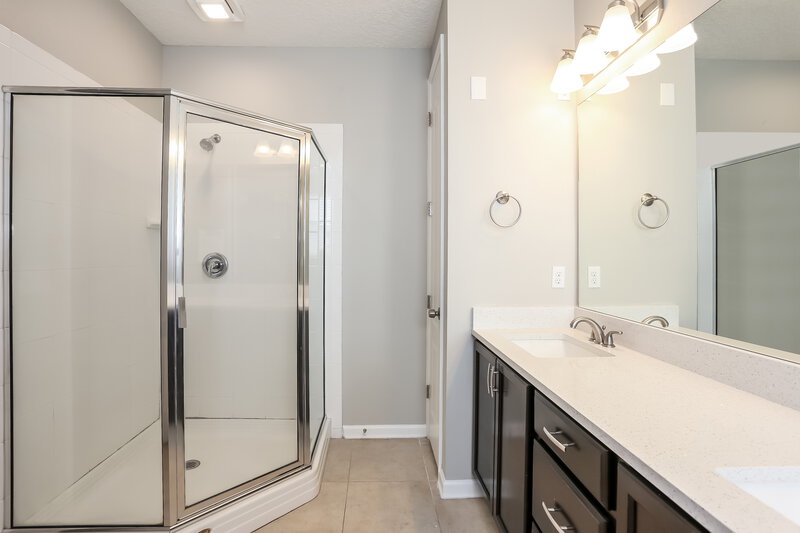 2,025/Mo, 15883 Lexington Park Blvd Jacksonville, FL 32218 Main Bathroom View