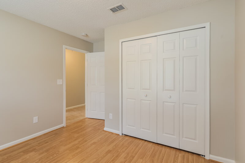 1,800/Mo, 9074 Prosperity Lake Dr Jacksonville, FL 32244 Bedroom View