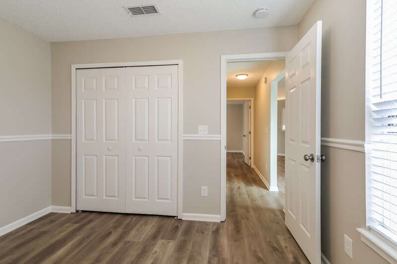 1,800/Mo, 9074 Prosperity Lake Dr Jacksonville, FL 32244 Bedroom View 3