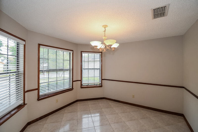 1,615/Mo, 8460 Rockridge Dr Jacksonville, FL 32244 Dining Room View 2