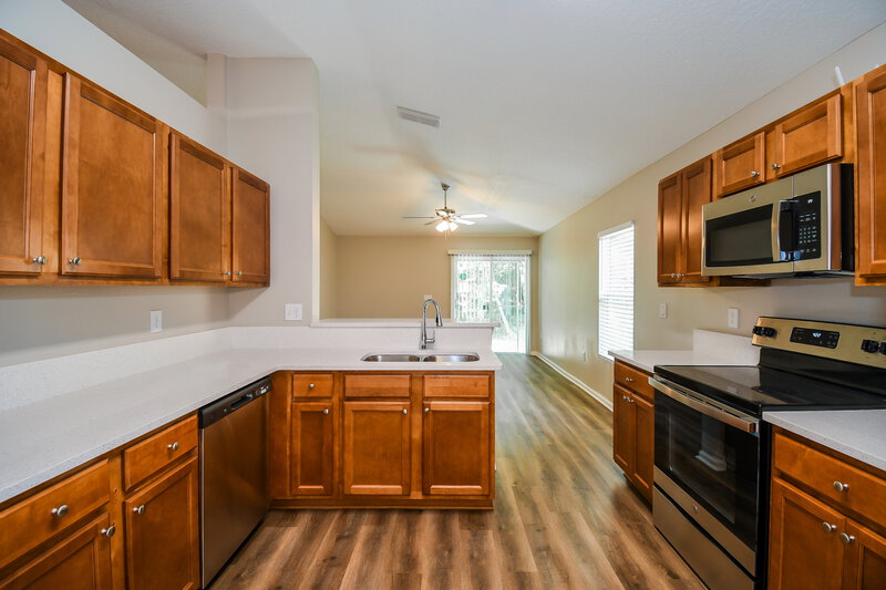 2,730/Mo, 10267 Normanwood Ct Jacksonville, FL 32221 Kitchen View