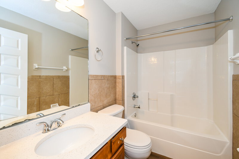 2,730/Mo, 10267 Normanwood Ct Jacksonville, FL 32221 Bathroom View