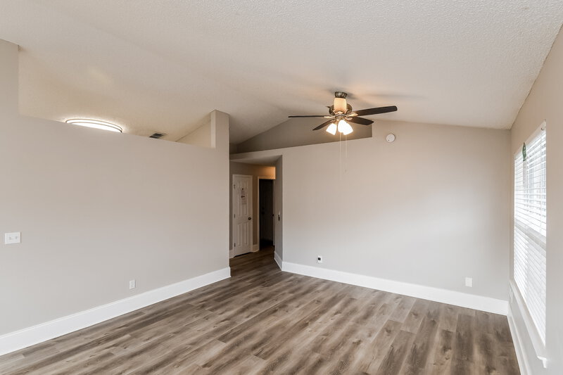 2,040/Mo, 1633 Sugarpine Dr Middleburg, FL 32068 Living Room View