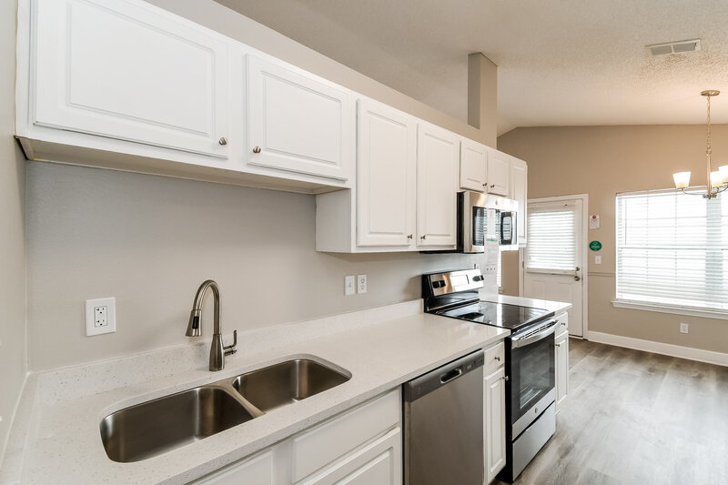 2,040/Mo, 1633 Sugarpine Dr Middleburg, FL 32068 Kitchen View 2