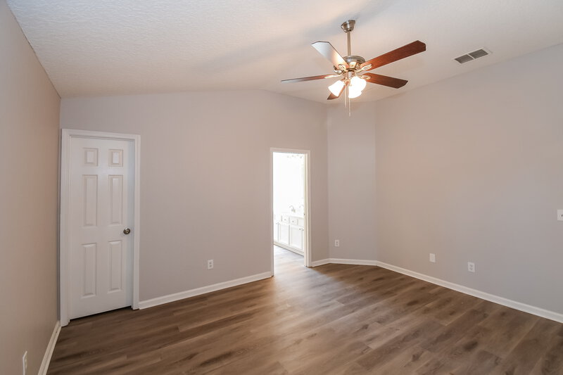 1,915/Mo, 1829 Heartpine Dr Middleburg, FL 32068 Main Bedroom View 2
