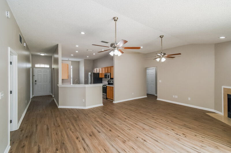 1,980/Mo, 545 Fallen Timbers Dr Orange Park, FL 32073 Living Room View 2