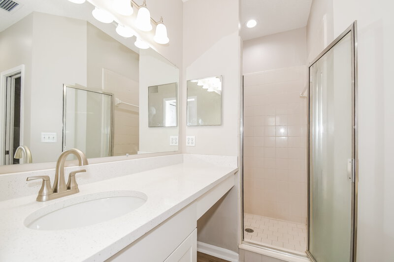 1,980/Mo, 545 Fallen Timbers Dr Orange Park, FL 32073 Main Bathroom View 2