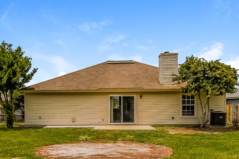1,980/Mo, 545 Fallen Timbers Dr Orange Park, FL 32073 Rear View