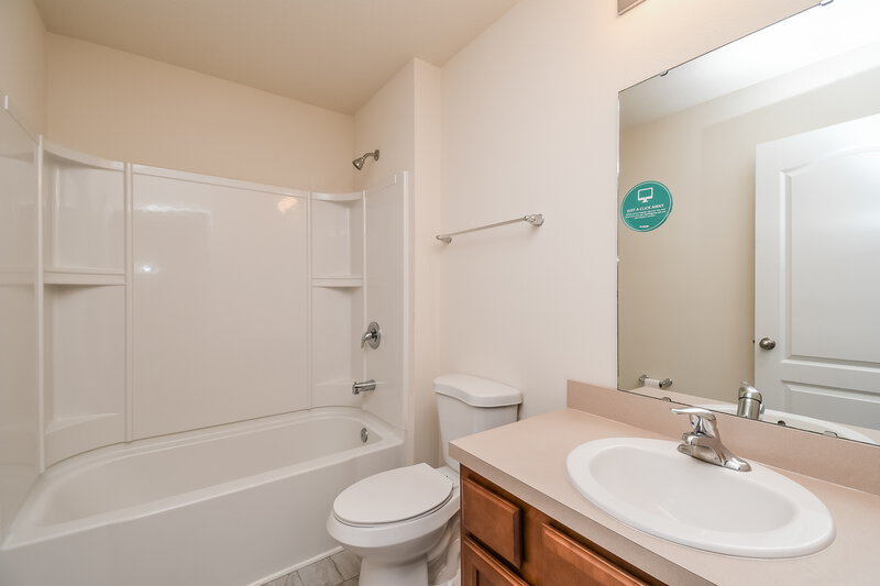 1,745/Mo, 12209 Glimmer Way Jacksonville, FL 32219 Bathroom View