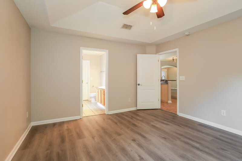 2,200/Mo, 1299 Summit Oaks Dr E Jacksonville, FL 32221 Main Bedroom View