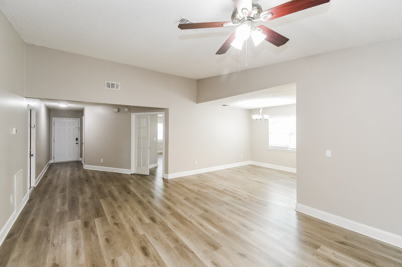 1,760/Mo, 8070 Marseilles Dr Jacksonville, FL 32277 Living Room View 2