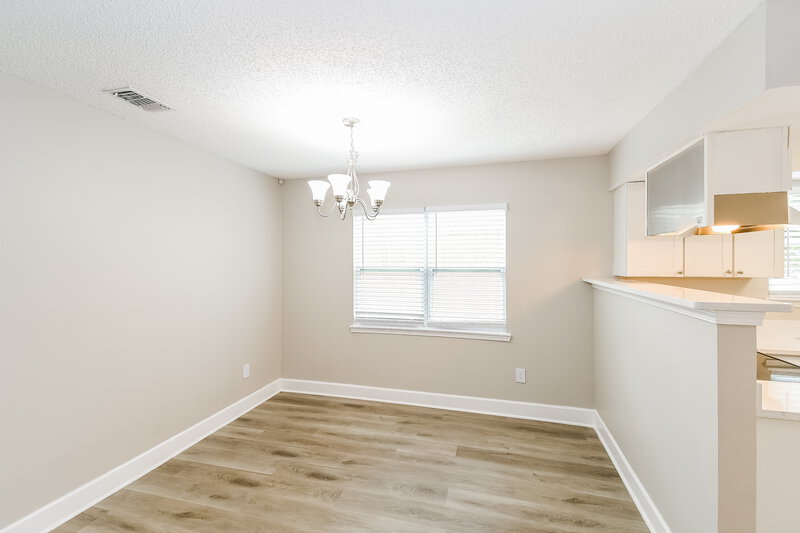 1,760/Mo, 8070 Marseilles Dr Jacksonville, FL 32277 Dining Room View