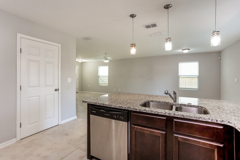 3,360/Mo, 8349 Highfield Ave Jacksonville, FL 32216 Kitchen View 3
