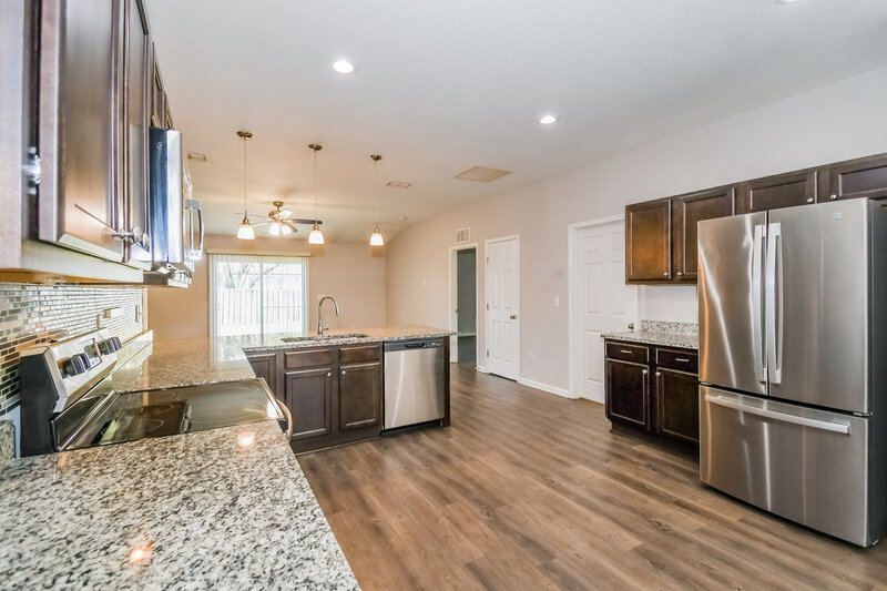 1,890/Mo, 6968 Loris Ln Jacksonville, FL 32222 Kitchen View 2