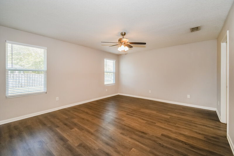 1,890/Mo, 6968 Loris Ln Jacksonville, FL 32222 Main Bedroom View 2