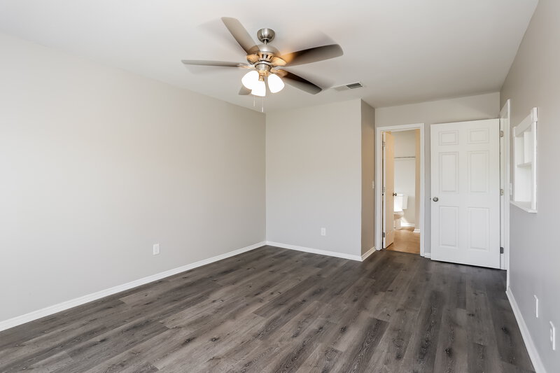 1,765/Mo, 7607 Ginger Tea Trl W Jacksonville, FL 32244 Main Bedroom View 2