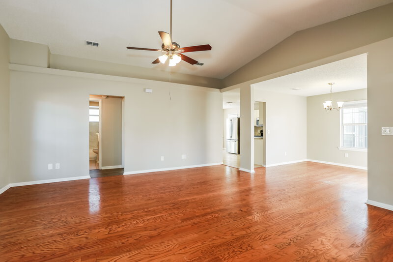 1,700/Mo, 8857 Spring Harvest Ln E Jacksonville, FL 32244 Living Room View 2