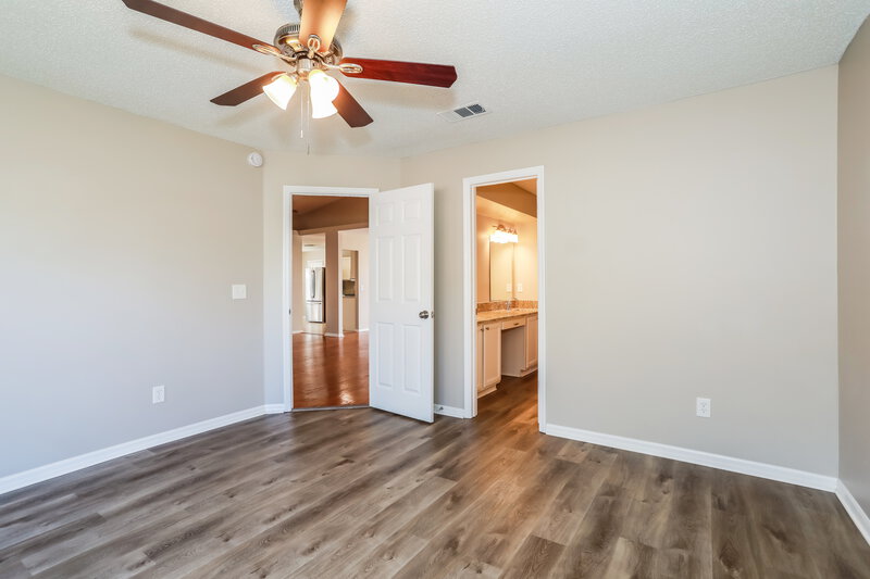 1,700/Mo, 8857 Spring Harvest Ln E Jacksonville, FL 32244 Main Bedroom View