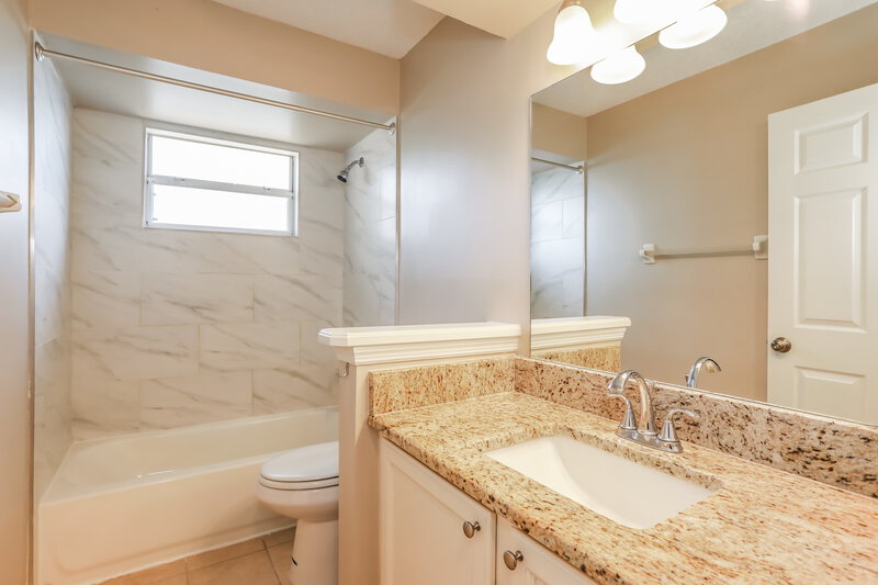 1,700/Mo, 8857 Spring Harvest Ln E Jacksonville, FL 32244 Bathroom View