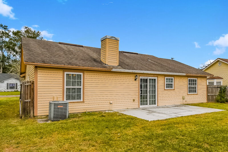 1,790/Mo, 8544 Moss Pointe Trl N Jacksonville, FL 32244 Rear View