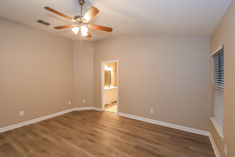 1,950/Mo, 7686 Spring Branch Ct Jacksonville, FL 32221 Main Bedroom View 2