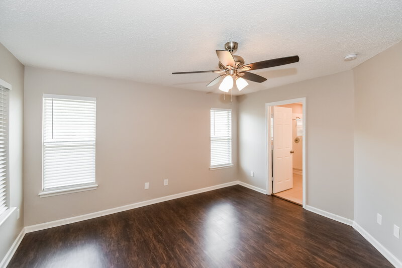 2,050/Mo, 228 Prince Phillip Dr Saint Augustine, FL 32092 Main Bedroom View