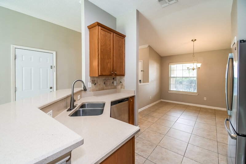 1,940/Mo, 12568 White Cedar Trl Jacksonville, FL 32226 Kitchen View 2