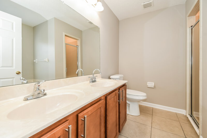 2,025/Mo, 2533 Spring Pond Jacksonville, FL 32221 Main Bathroom View