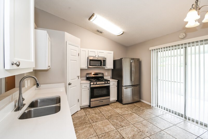 1,970/Mo, 3467 Net Ct Jacksonville, FL 32277 Kitchen View 2