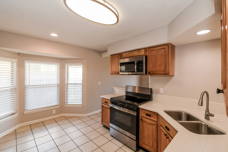 2,125/Mo, 3333 Yucatan Pl Jacksonville, FL 32225 Kitchen View