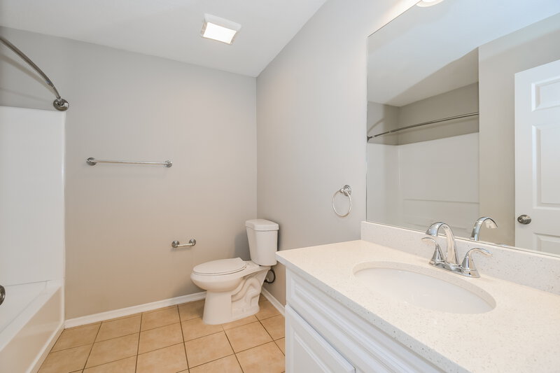 1,845/Mo, 7532 Lirope St Jacksonville, FL 32244 Bathroom View 2