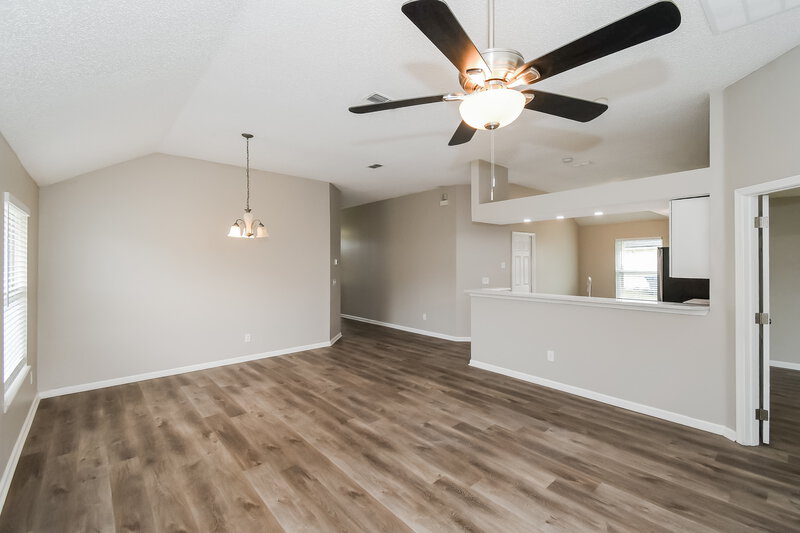 1,805/Mo, 12668 Black Angus Dr Jacksonville, FL 32226 Living Room View 4