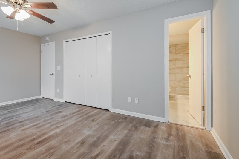 2,275/Mo, 2655 McCormick Woods Dr Jacksonville, FL 32225 Main Bedroom View 3