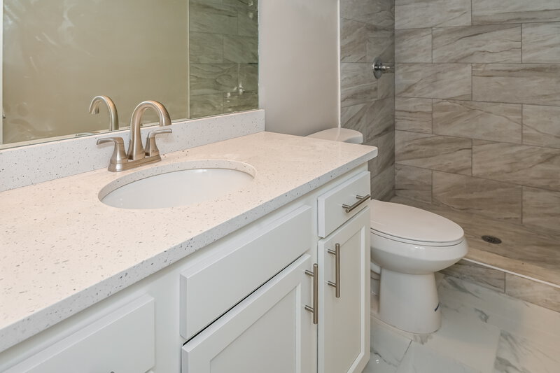 2,275/Mo, 2655 McCormick Woods Dr Jacksonville, FL 32225 Main Bathroom View