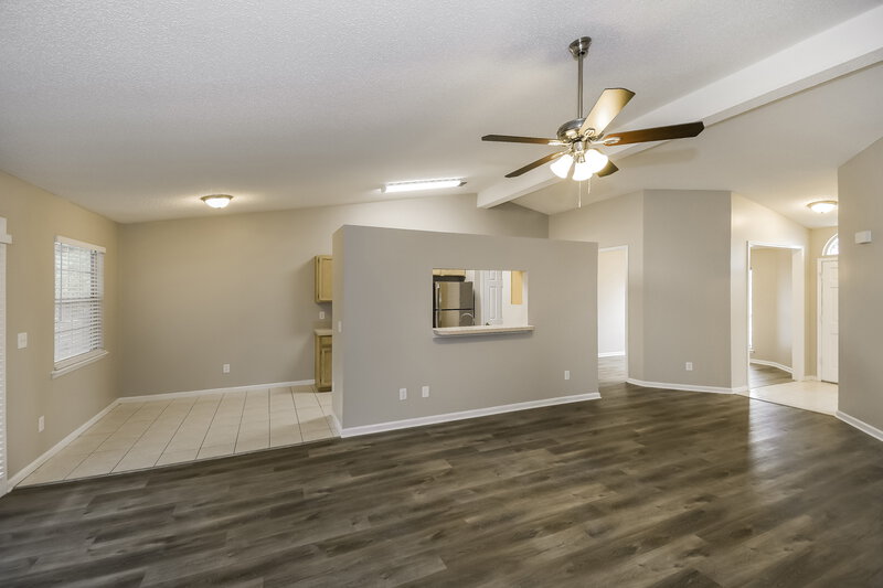 1,980/Mo, 11132 Barbizon Cir E Jacksonville, FL 32257 Living Room View 3