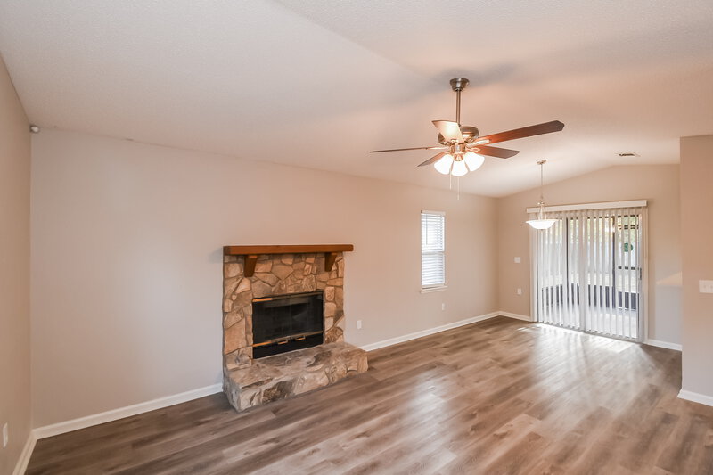 1,995/Mo, 252 Quebec Ln Jacksonville, FL 32225 Living Room View