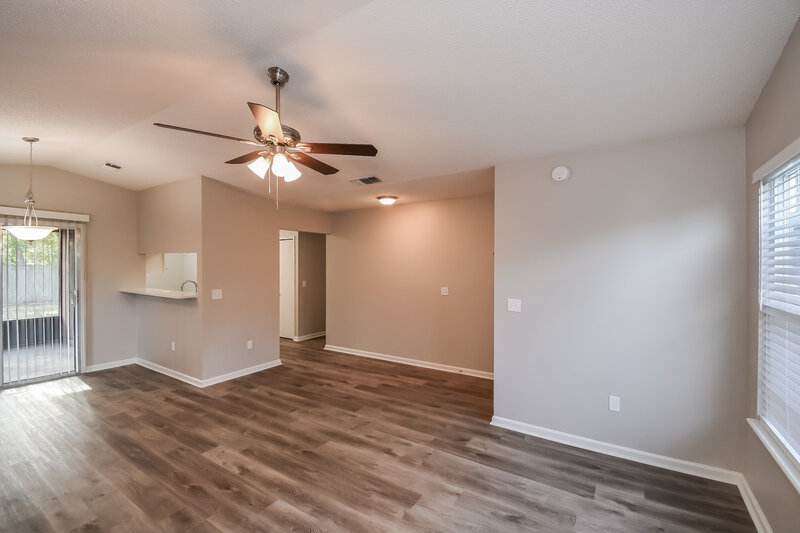 1,995/Mo, 252 Quebec Ln Jacksonville, FL 32225 Living Room View 2