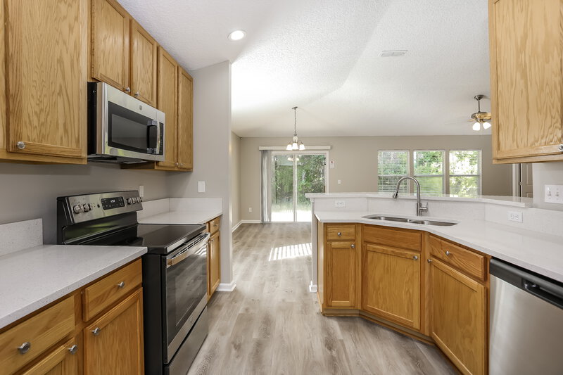 1,720/Mo, 9003 Fallsmill Dr Jacksonville, FL 32244 Kitchen View