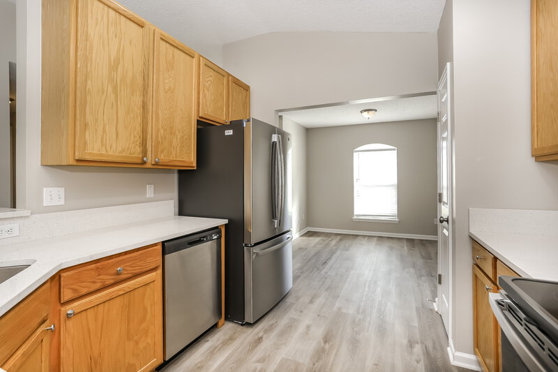 1,720/Mo, 9003 Fallsmill Dr Jacksonville, FL 32244 Kitchen View 2