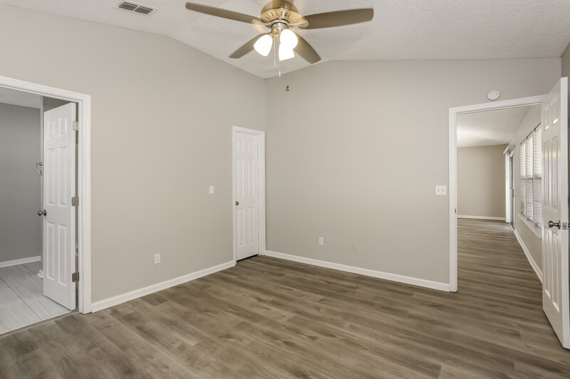 1,720/Mo, 9003 Fallsmill Dr Jacksonville, FL 32244 Main Bedroom View