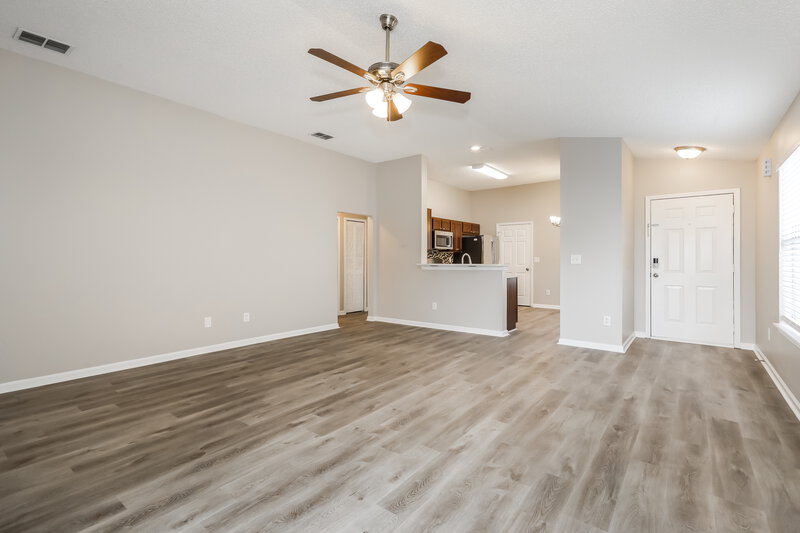 1,690/Mo, 6875 Recreation Trl Jacksonville, FL 32244 Living Room View 2