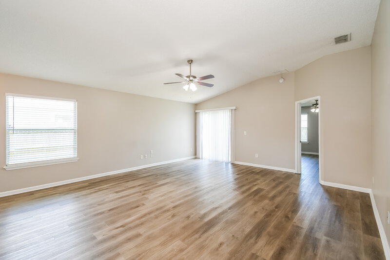 1,830/Mo, 6875 Recreation Trl Jacksonville, FL 32244 Living Room View 3